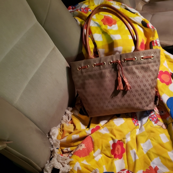 Designer Purses - Picture 2 of 16